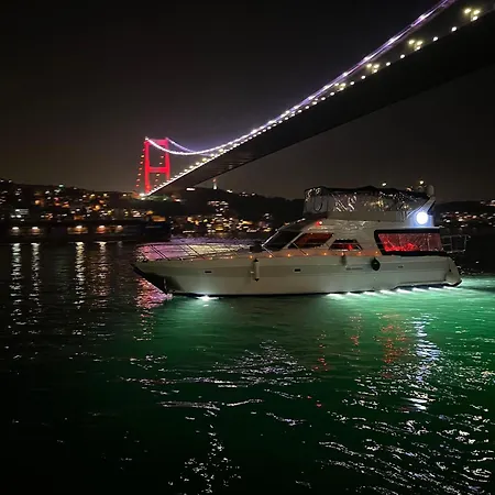 Hotel en barco Osman Estambul